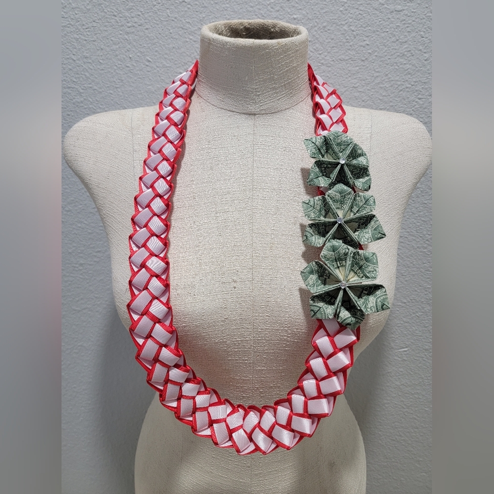 Graduation Money Lei